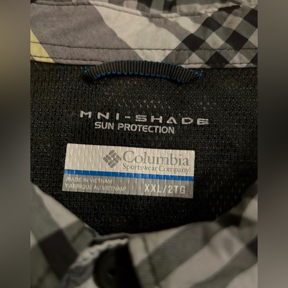 Omni-Shade Sun Protection Columbia button up plaid shirt, size XXL, black plaid - Picture 8 of 8